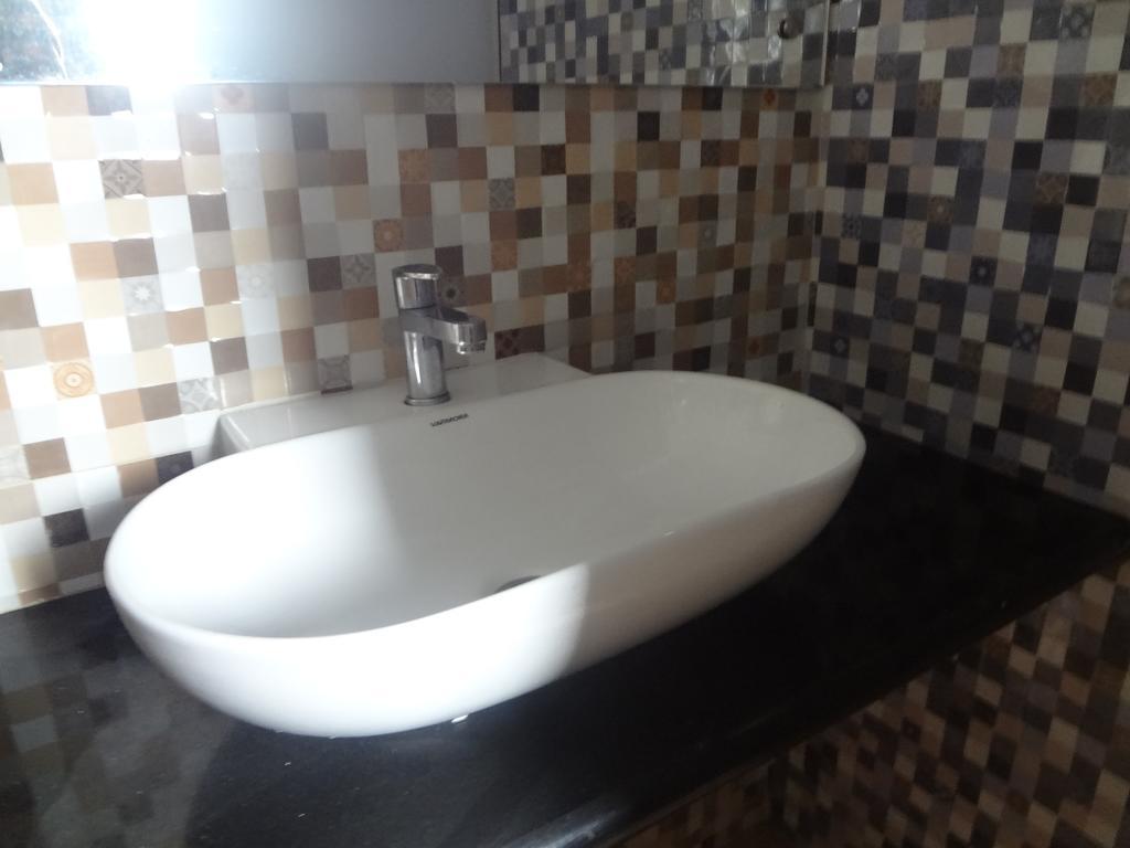 Hotel Karishma Mumbai Ngoại thất bức ảnh