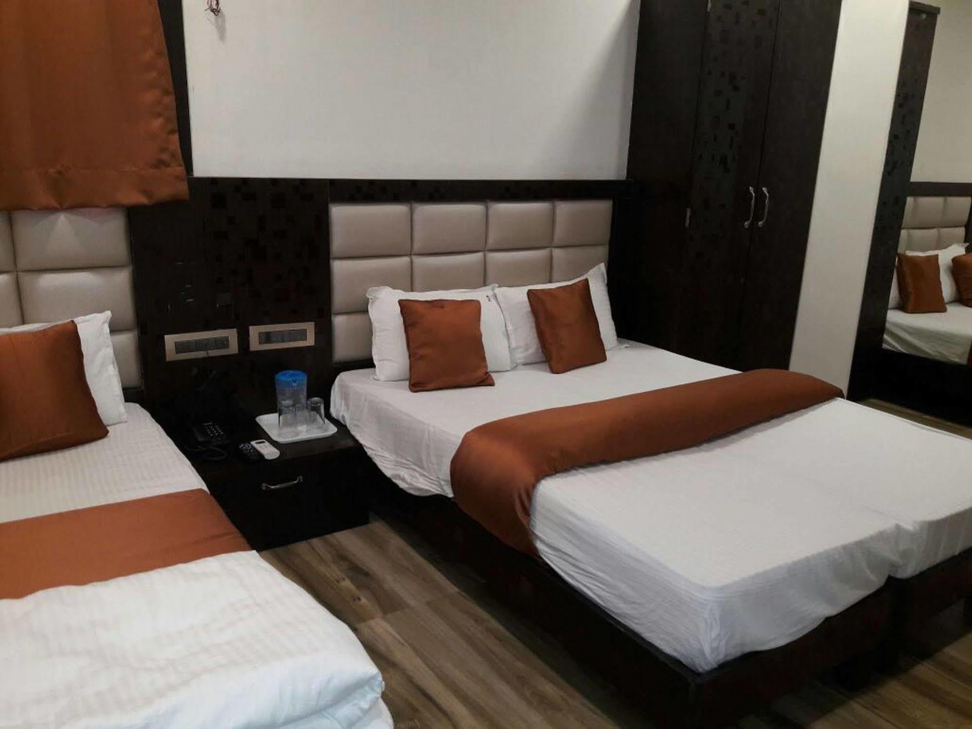 Hotel Karishma Mumbai Ngoại thất bức ảnh