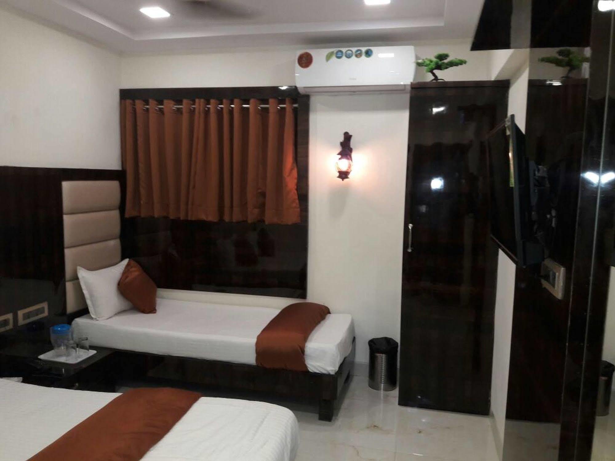 Hotel Karishma Mumbai Ngoại thất bức ảnh
